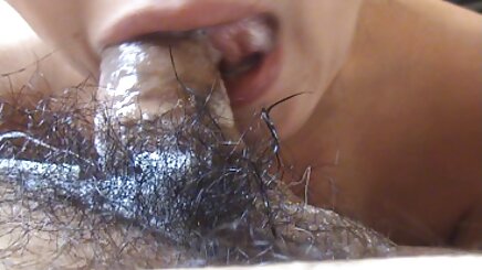 Ergen ve seksi eski yeşilçam pornoları Asyalı ada kız