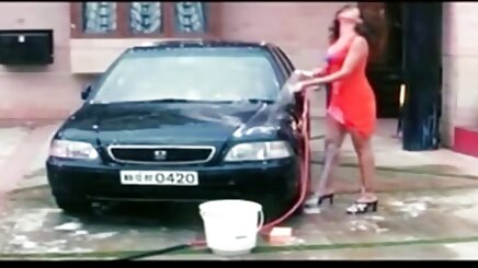 Eğrileri ile siyah türk yeşilçam porno kız.