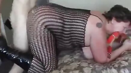 Kızıl yeşilçam grup porno saçlı kısa teen Emily ormanda thje